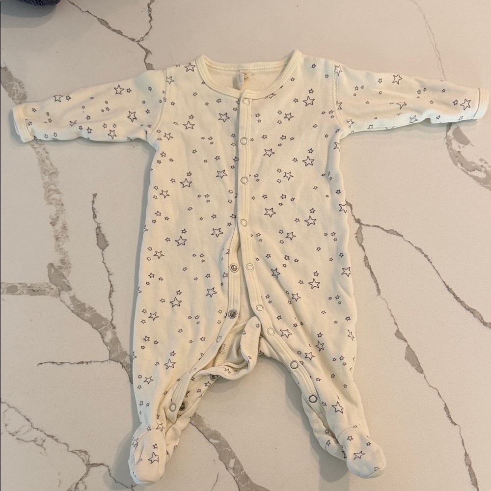 Quincy Mae Cream Star Pattern Footie
